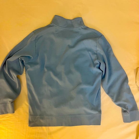Light blue vineyard vines medium quarter zip - Picture 2 of 2